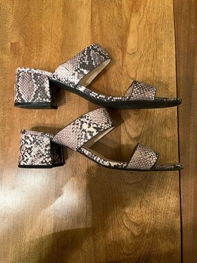 Qupid Snakeskin print sandal Block heel